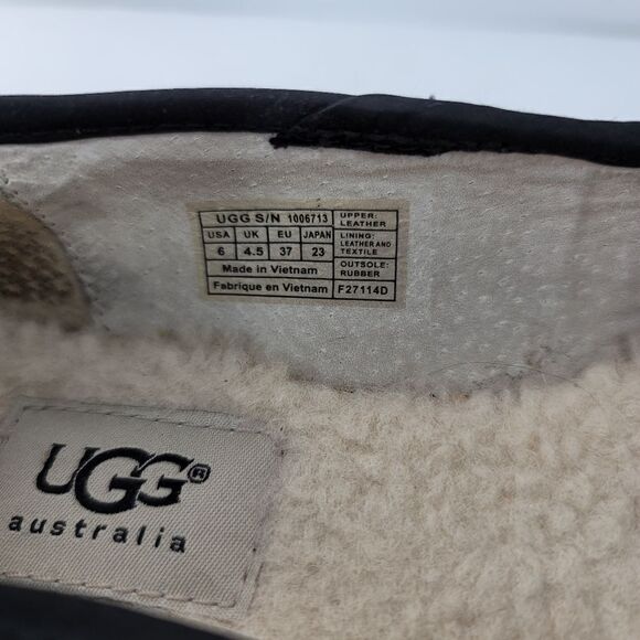 Ugg black suede flats rhinestone bow - Picture 12 of 12